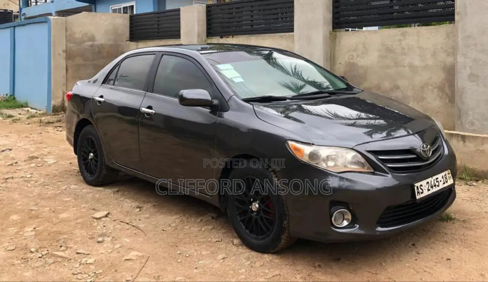 Toyota Corolla LE 4dr Sedan (1.8L 4cyl 4A) 2013 Gray