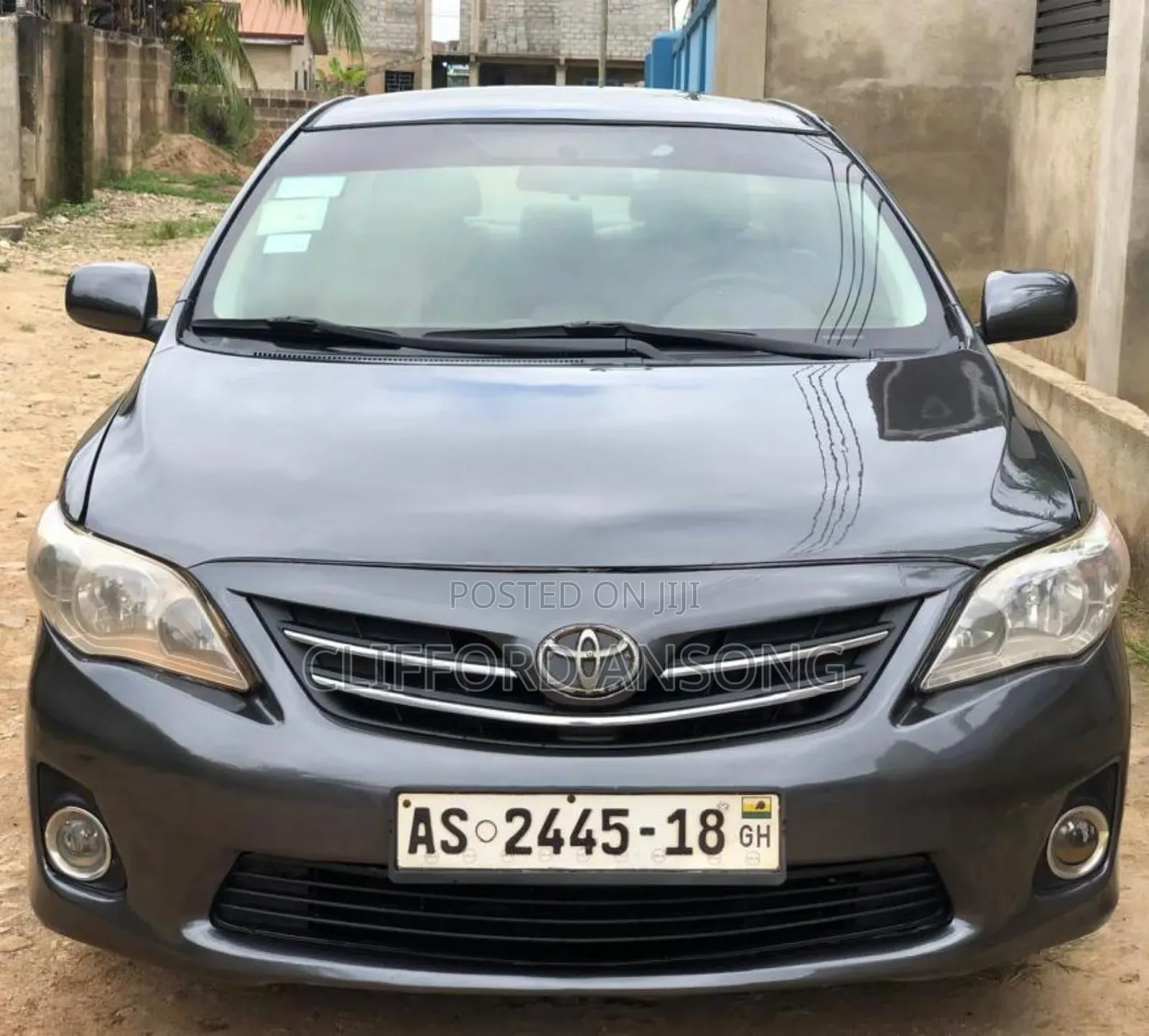Toyota Corolla LE 4dr Sedan (1.8L 4cyl 4A) 2013 Gray