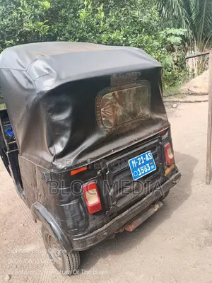 Bajaj RE 2021 Black