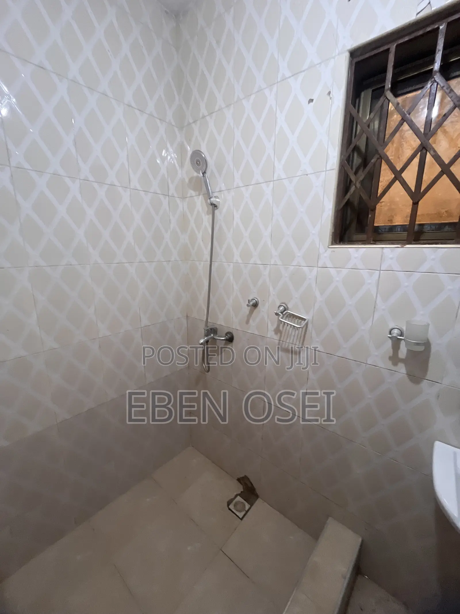 3bdrm Apartment in Dansoman for rent