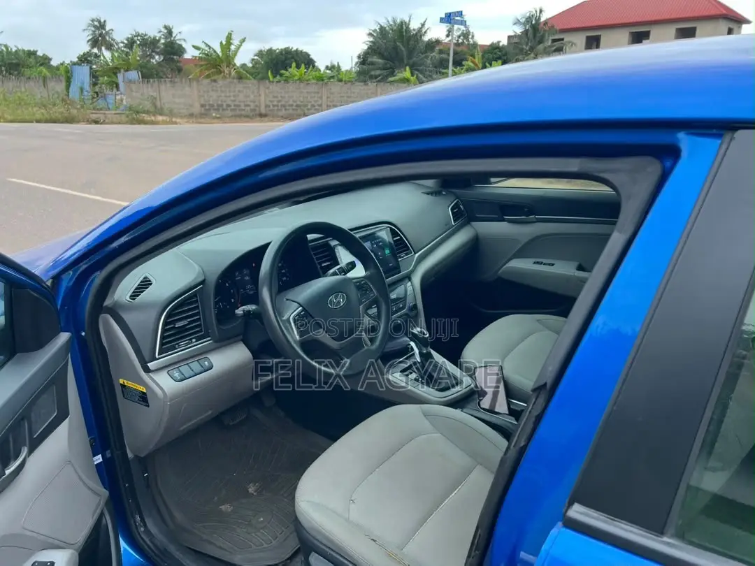 Hyundai Elantra 2017 Blue