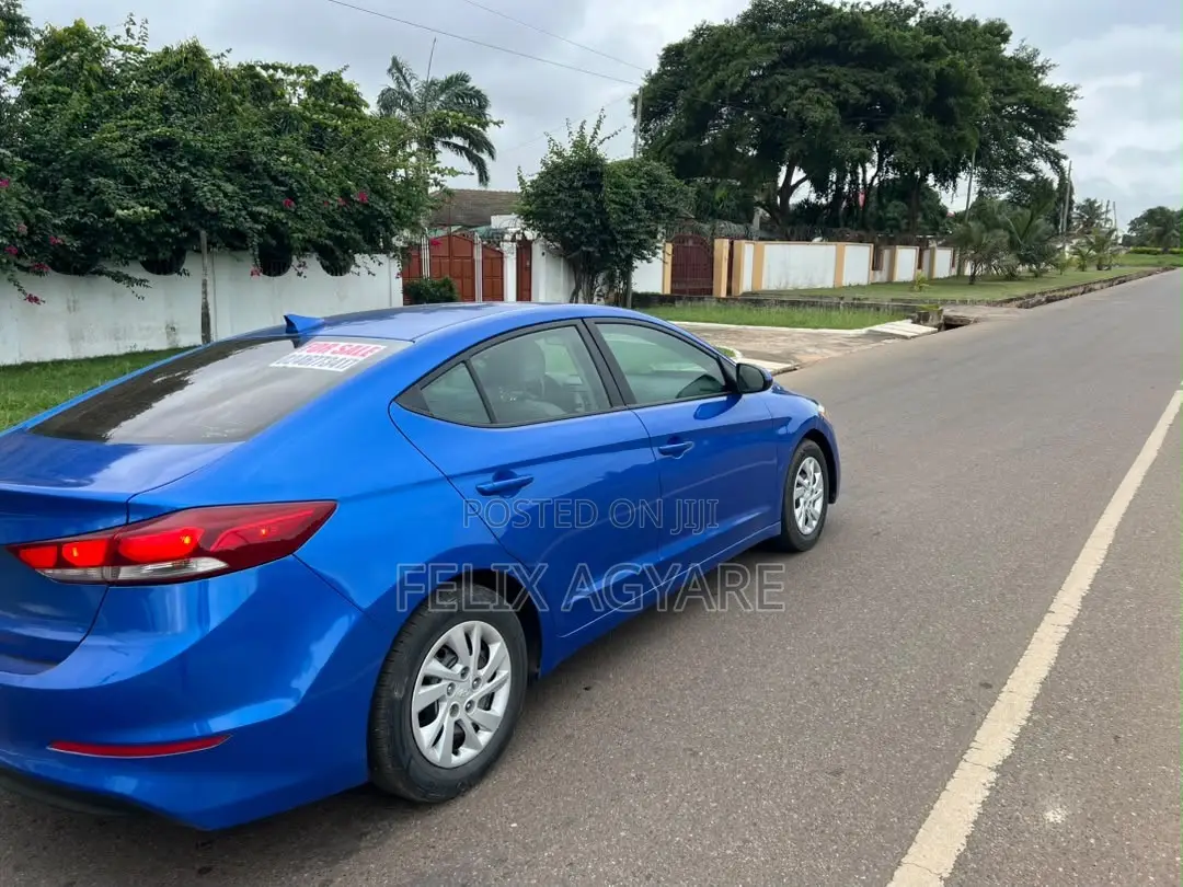 Hyundai Elantra 2017 Blue