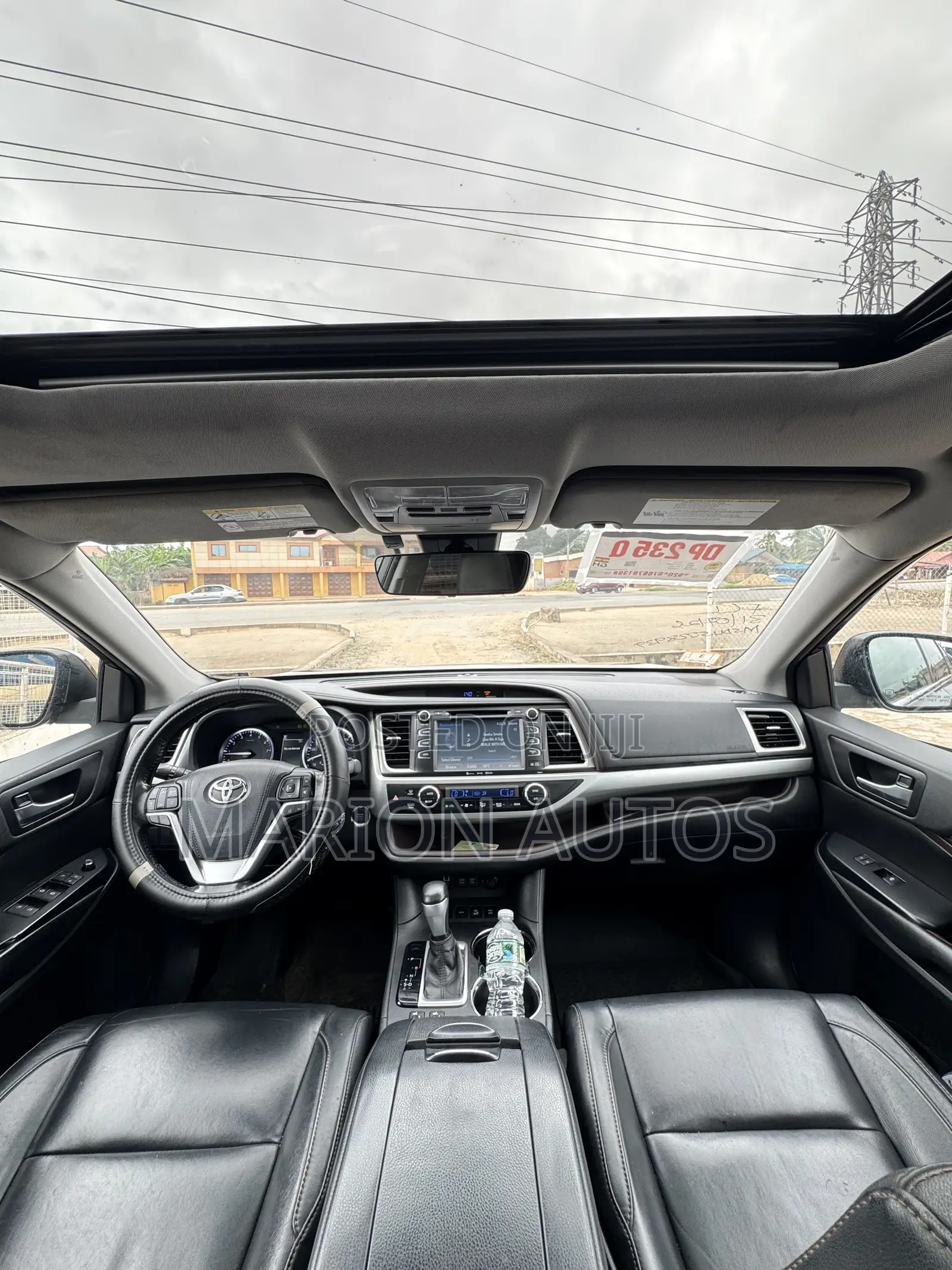Toyota Highlander XLE 4x2 V6 (3.5L 6cyl 8A) 2017 Black