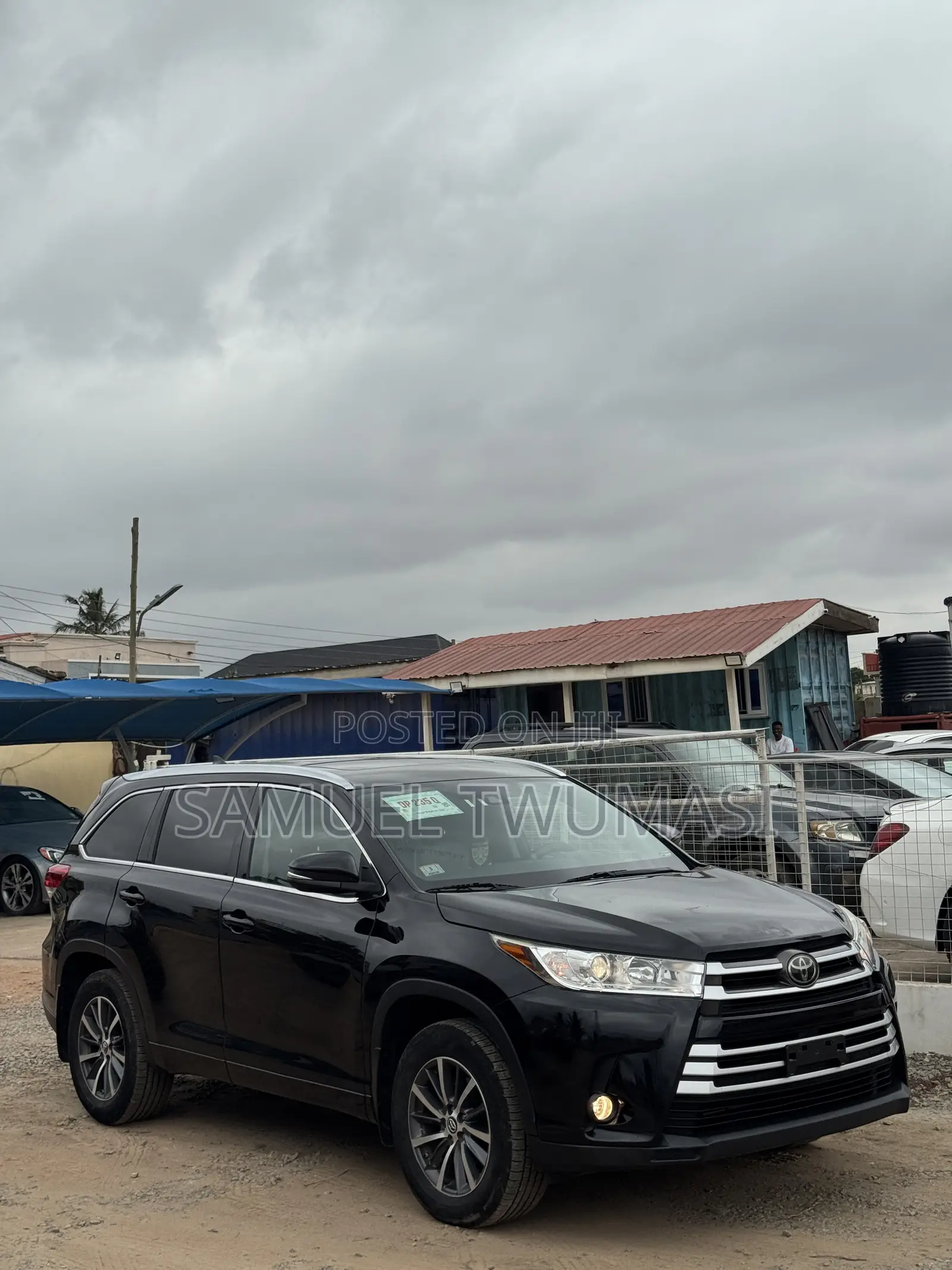 Toyota Highlander XLE 4x2 V6 (3.5L 6cyl 8A) 2017 Black