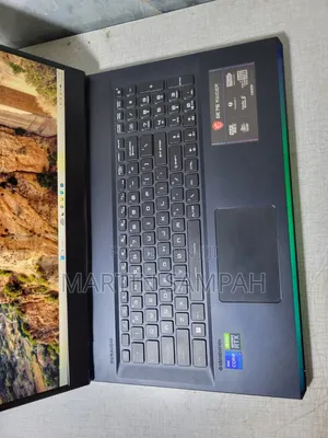 Laptop MSI GE75 Raider 11UH 32GB Intel Core i7 SSD 1.5T