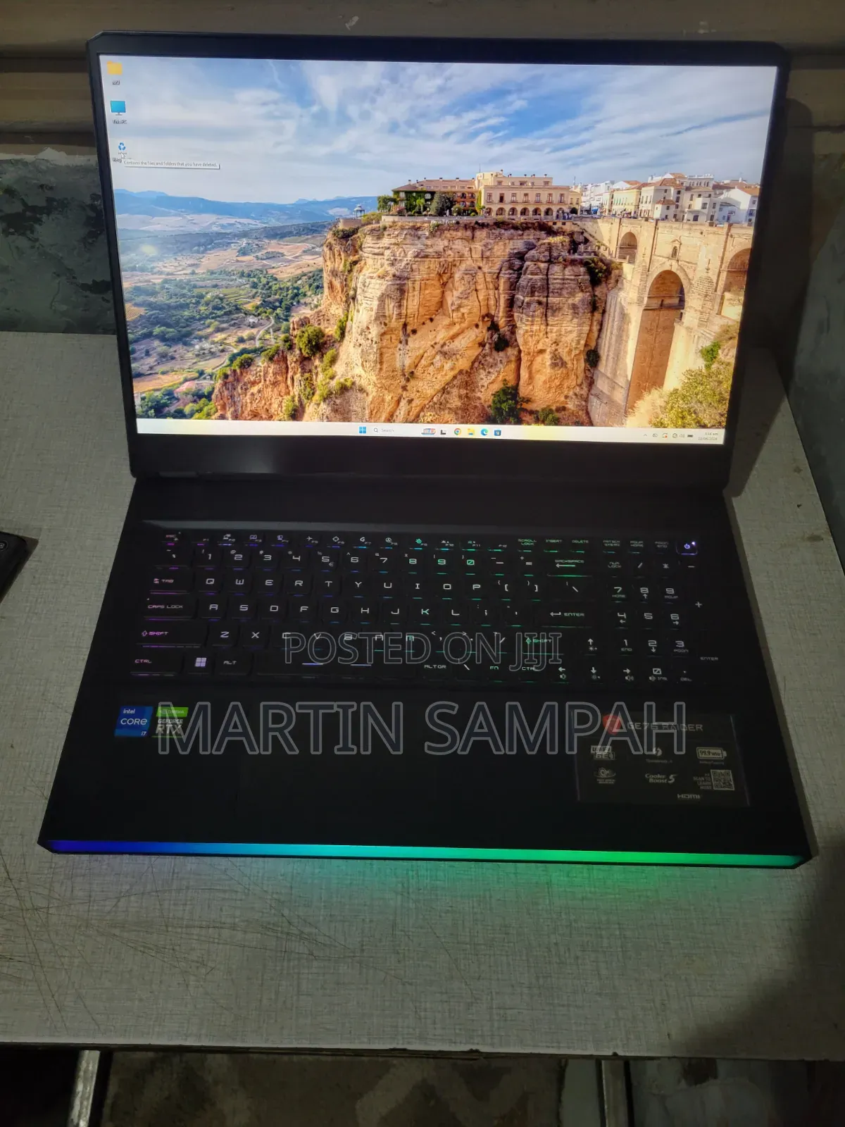 Laptop MSI GE75 Raider 11UH 32GB Intel Core i7 SSD 1.5T