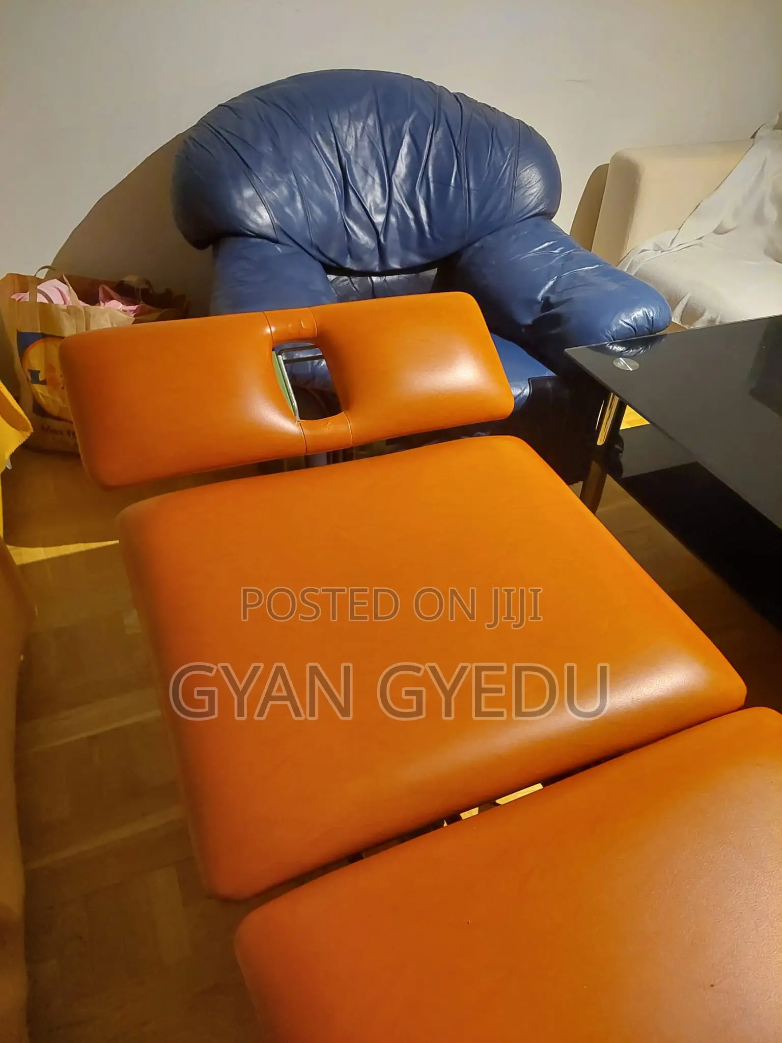 Heavy-Duty Massage / Therapy Bench