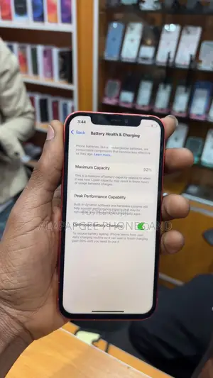 Apple iPhone 12 64 GB Red