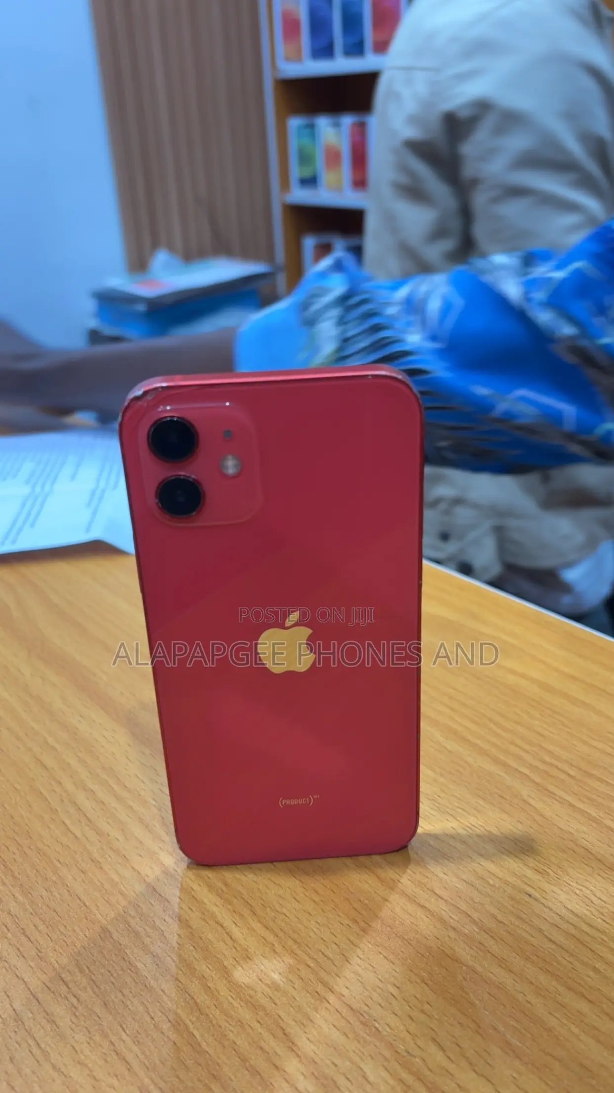Apple iPhone 12 64 GB Red