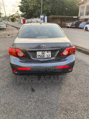 Toyota Corolla 2010 Gray