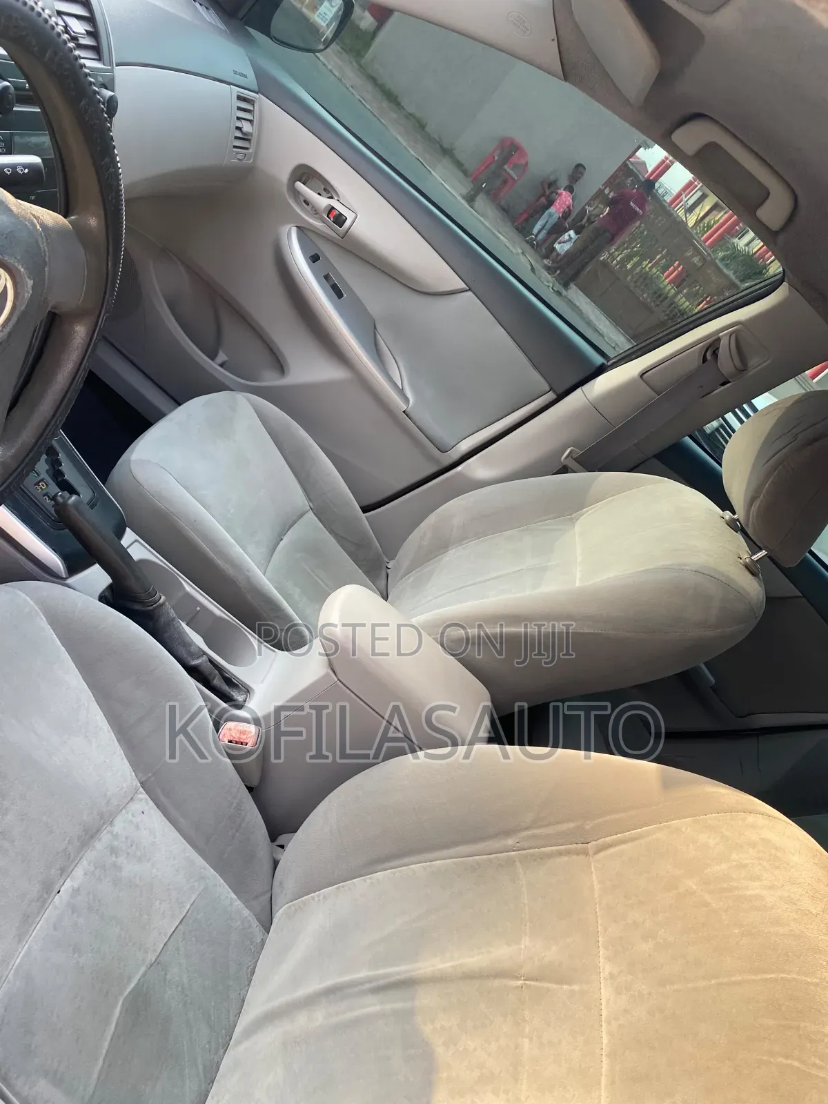 Toyota Corolla 2010 Gray