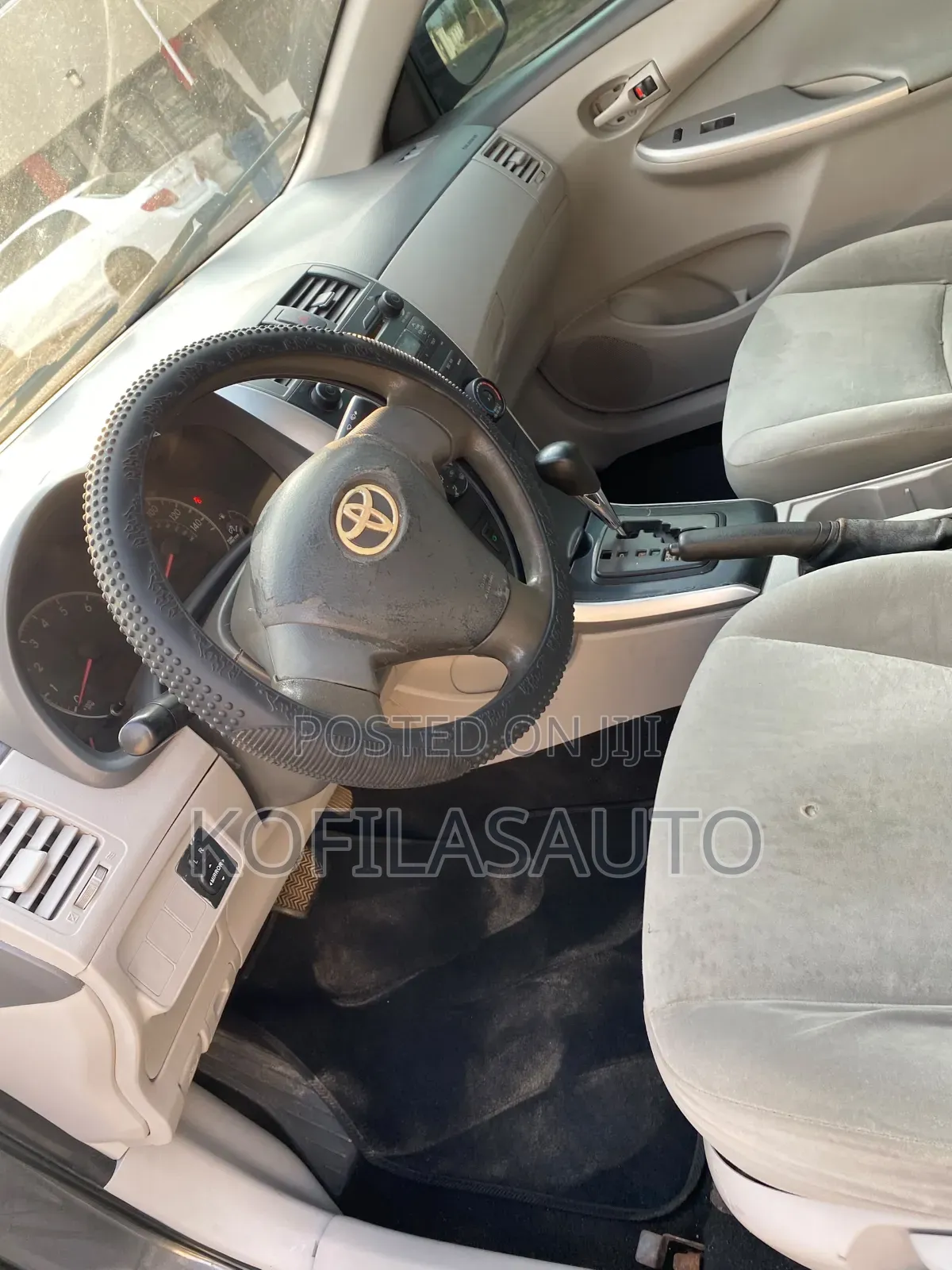 Toyota Corolla 2010 Gray