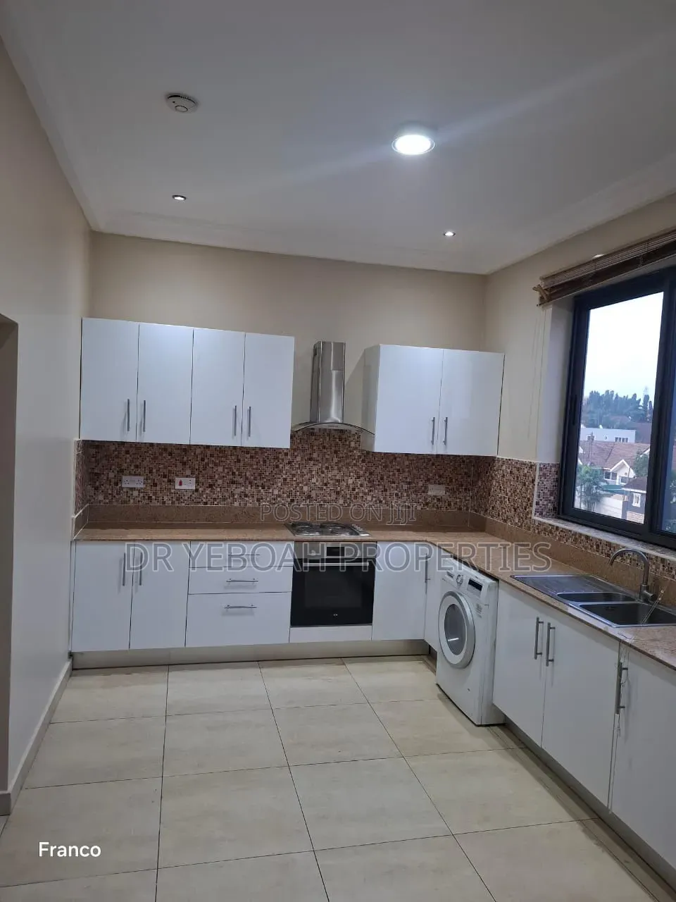2bdrm Apartment in Spintex Palace, Baatsona Total for rent