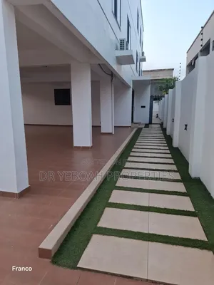2bdrm Apartment in Spintex Palace, Baatsona Total for rent