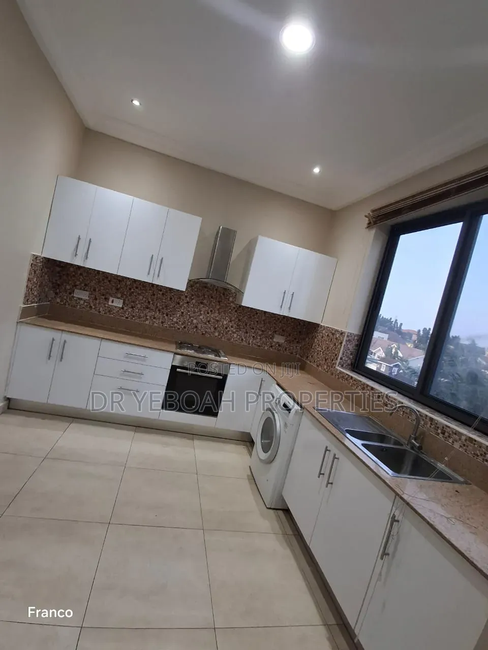 2bdrm Apartment in Spintex Palace, Baatsona Total for rent