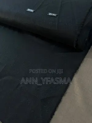 Black Wool Fleece or Brushed Fleece / Cashmere-Blend Coating Fabric