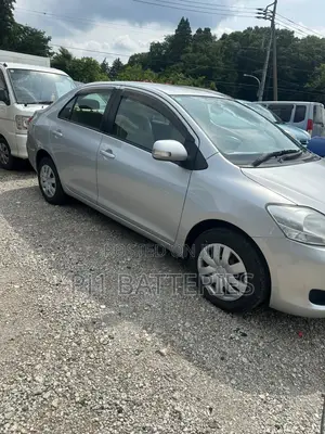 Toyota Belta 2010 Silver