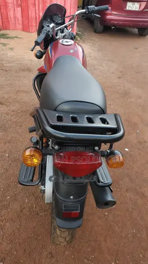 Bajaj Boxer 2024 Red