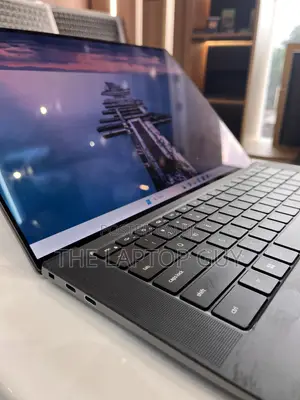 Laptop Dell Precision 5570 32GB Intel Core i7 SSD 512GB