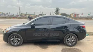 Toyota Yaris LE Sedan 4dr 2019 Black