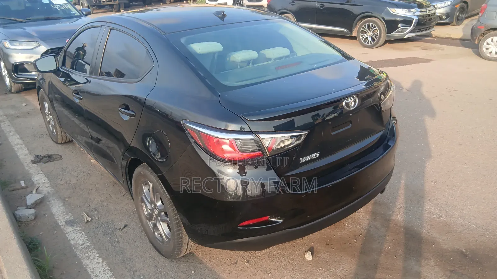 Toyota Yaris LE Sedan 4dr 2019 Black