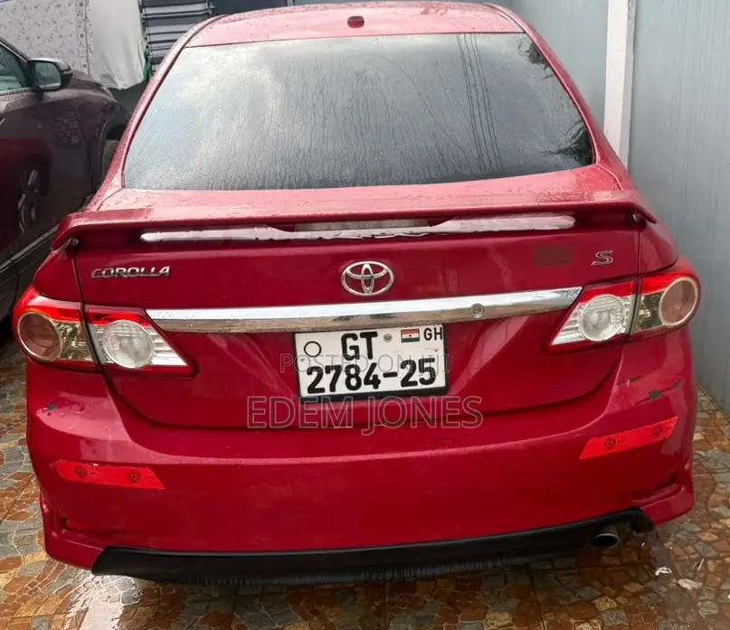 Toyota Corolla 2013 Red
