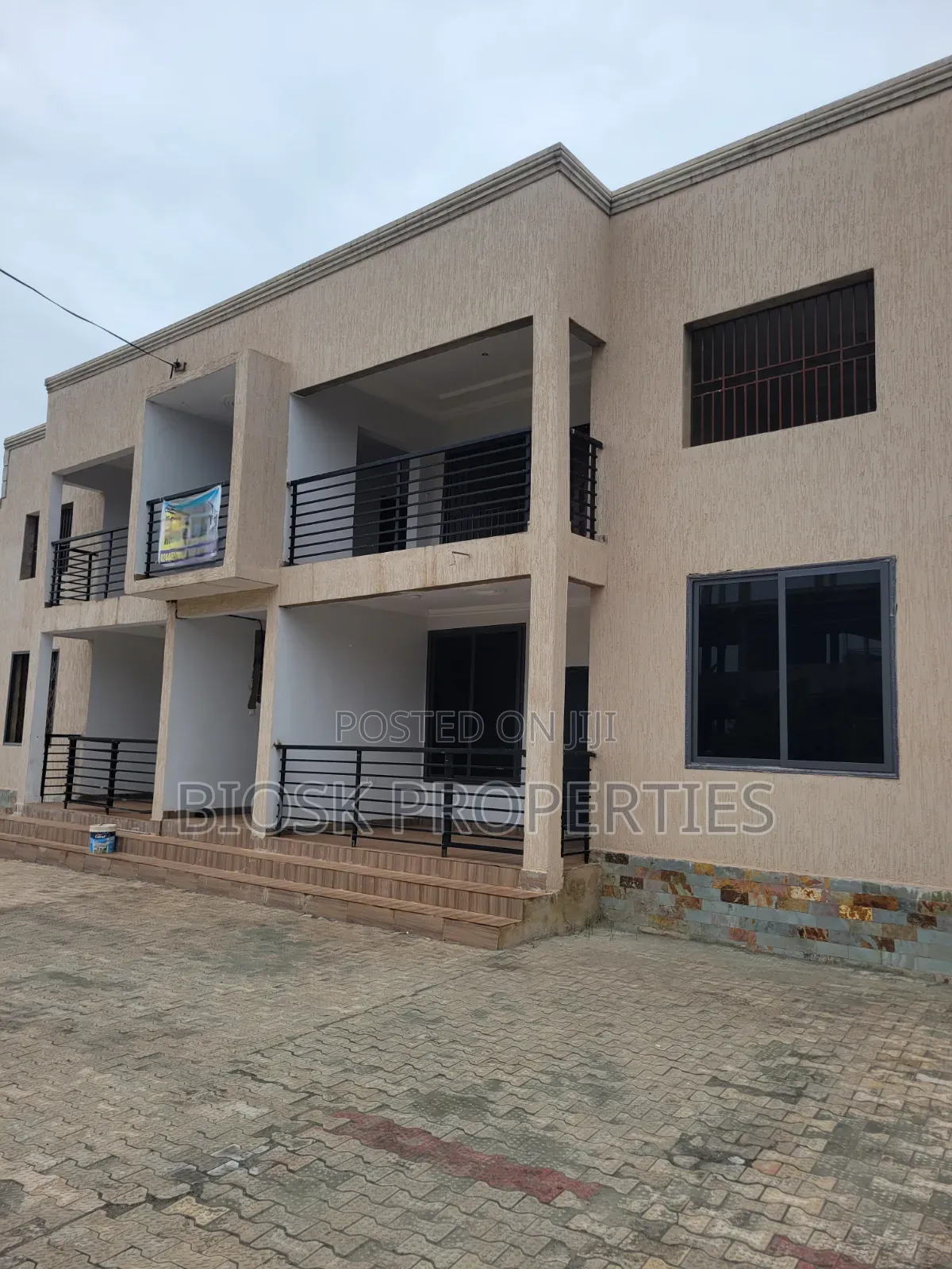 2bdrm Apartment in Biosk Properties, Malejor for rent
