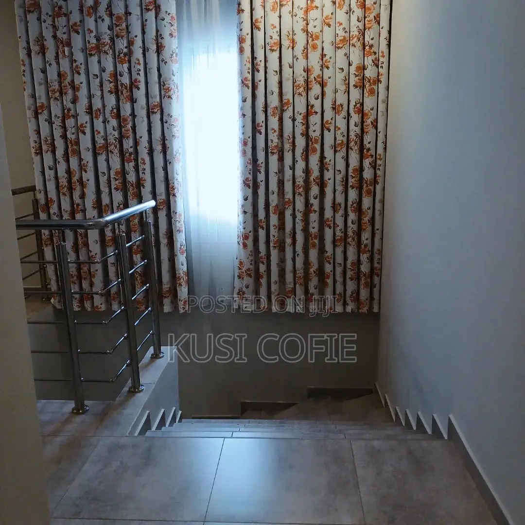Furnished 3bdrm Townhouse/Terrace in North Legon for sale