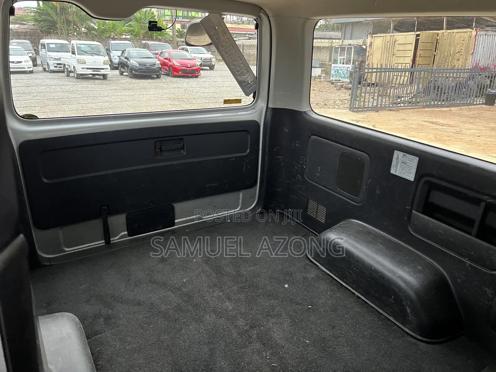Toyota HiAce 2015 Silver