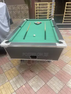 Clean Marble Coin Snoocer Table for Urgent Sale