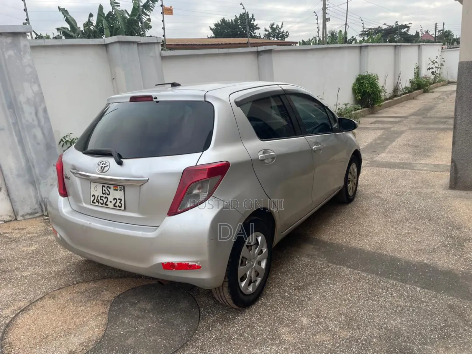 Toyota Vitz 1.3 AWD 3dr 2012 Silver