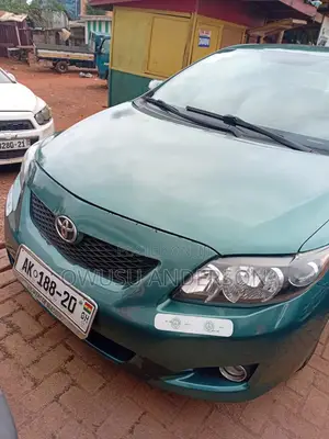 Toyota Corolla 2010 Green