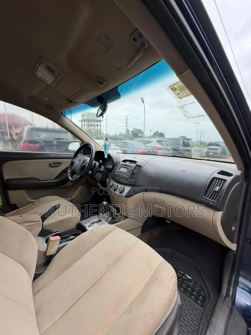 Hyundai Elantra 2010 Blue