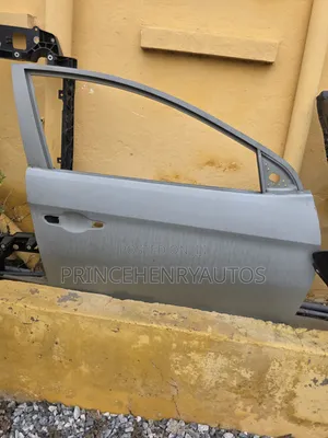 Hyundai Elantra 2017-2020 Right Front Door