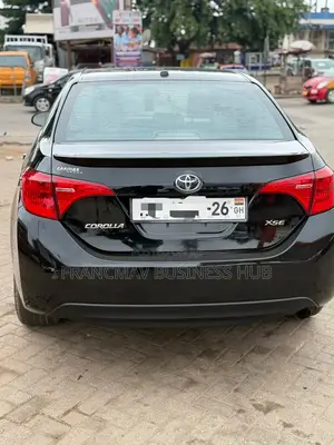 Toyota Corolla XSE (1.8L 4cyl 2A) 2019 Black