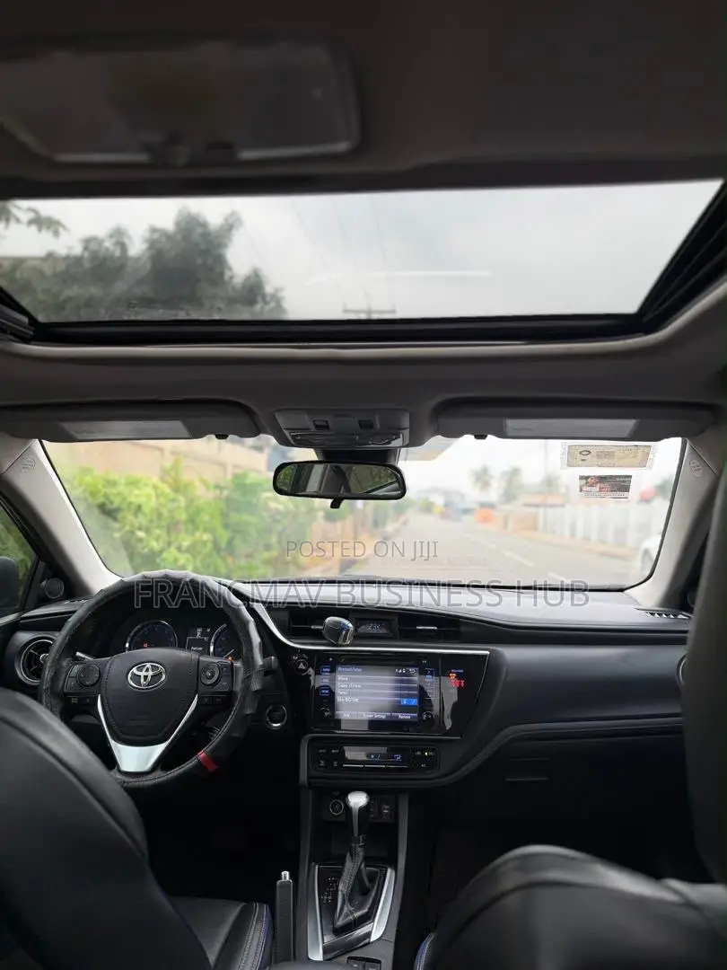 Toyota Corolla XSE (1.8L 4cyl 2A) 2019 Black