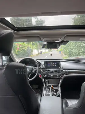 Honda Accord Touring 2018 White