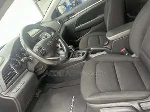 Hyundai Elantra SE 2020 Gray