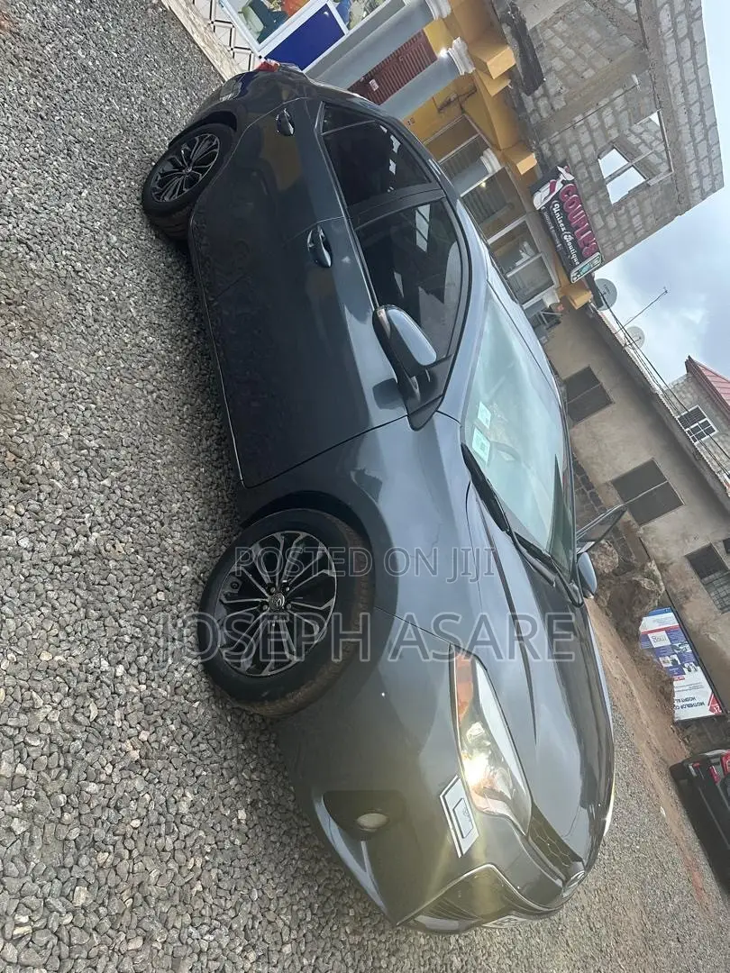 Toyota Corolla 2016 Black
