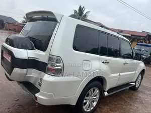 Mitsubishi Pajero 2020 White
