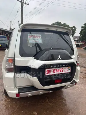 Mitsubishi Pajero 2020 White