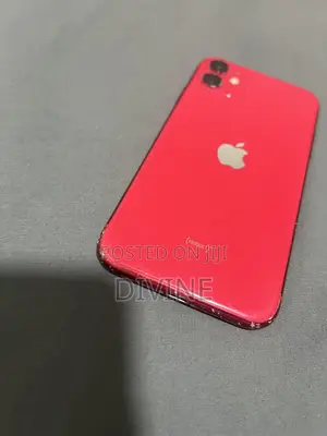 Apple iPhone 11 64 GB Red