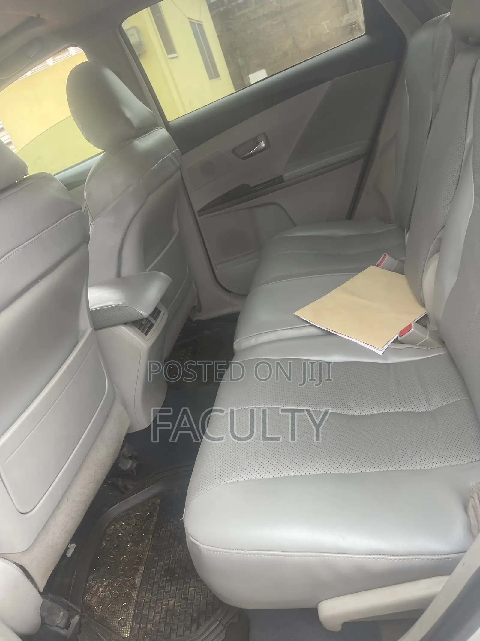 Toyota Venza Limited 2015 White