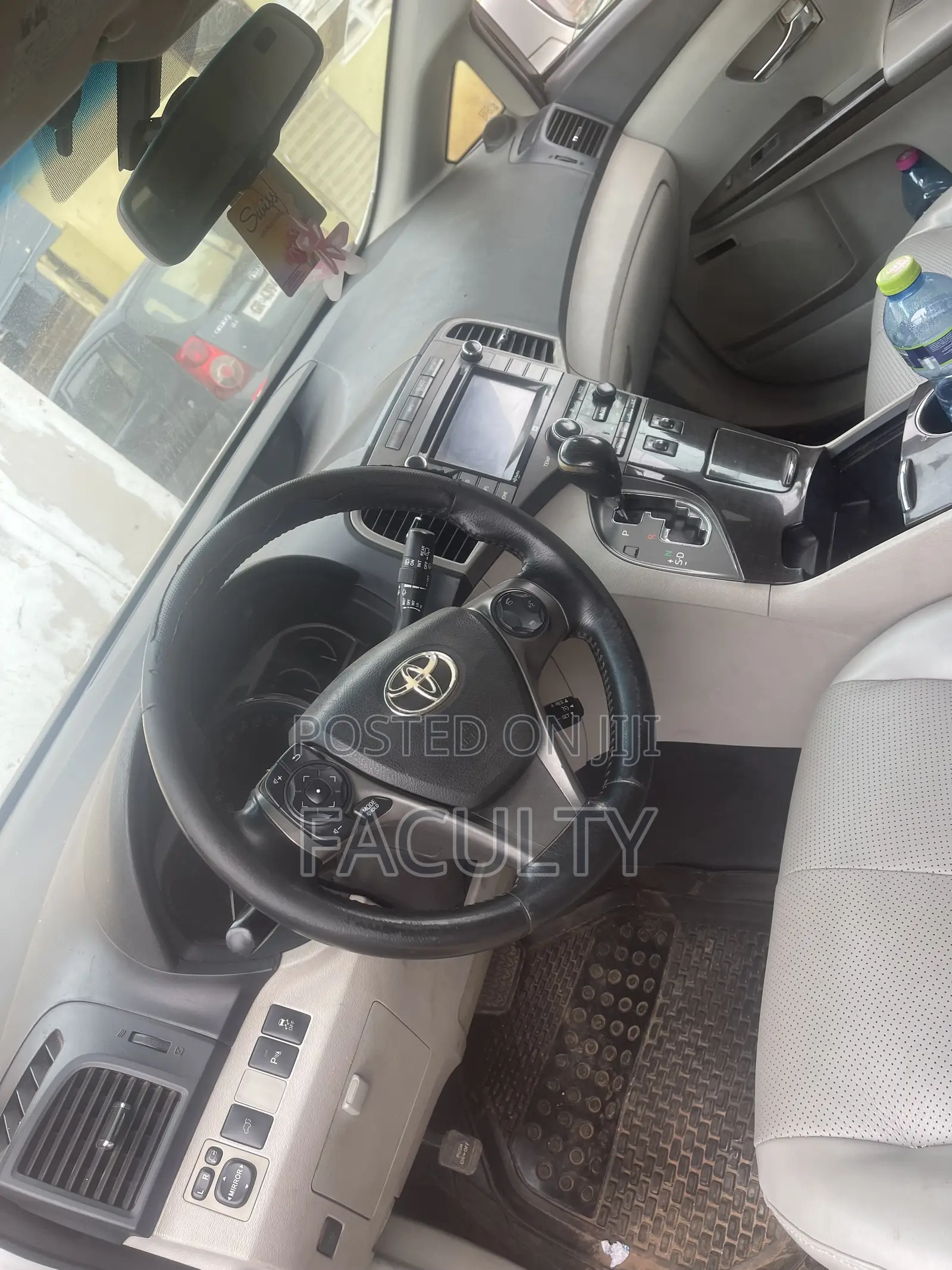 Toyota Venza Limited 2015 White