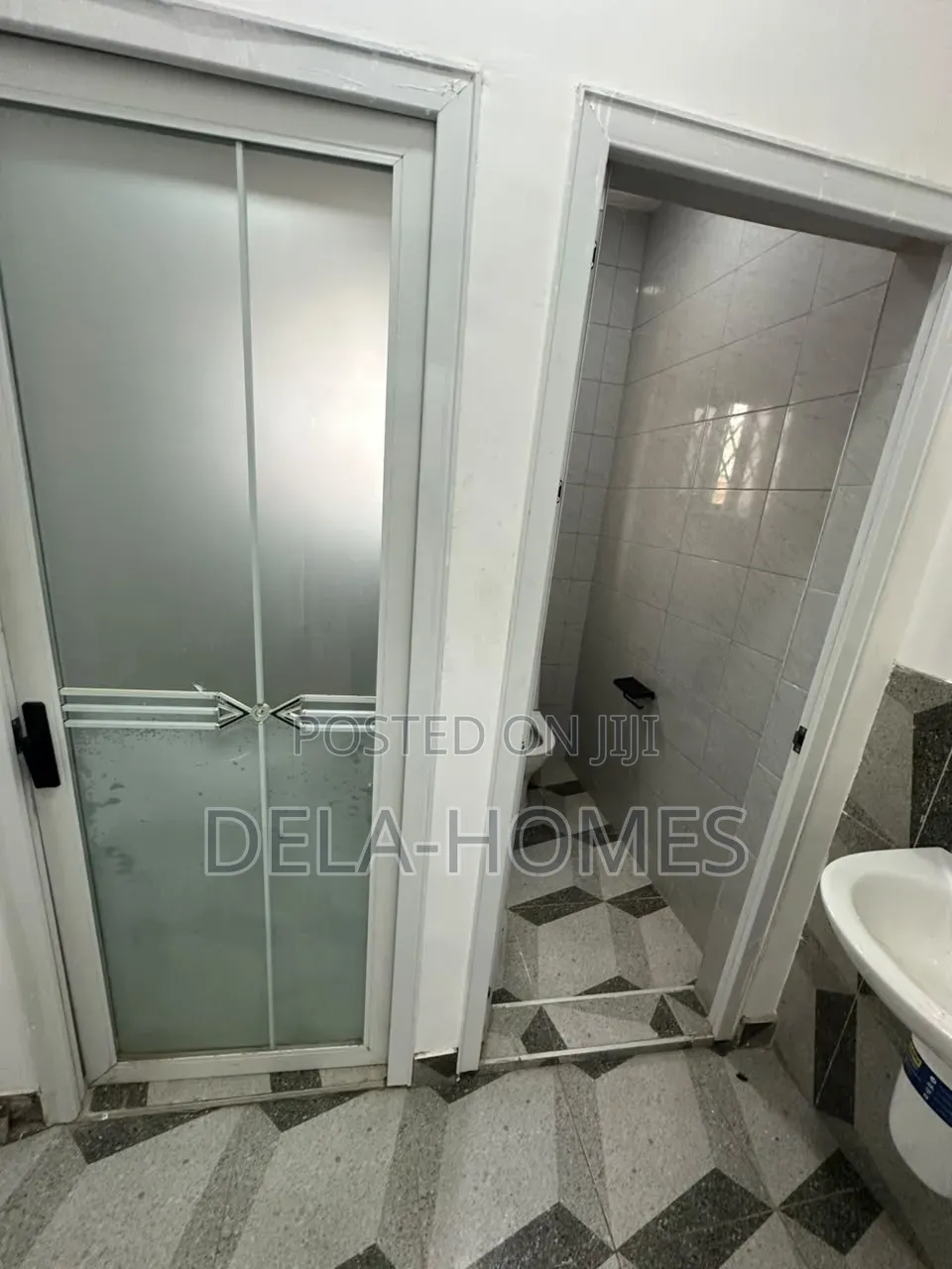 1bdrm Apartment in Hospital Street, Oyarifa Mall Area for rent