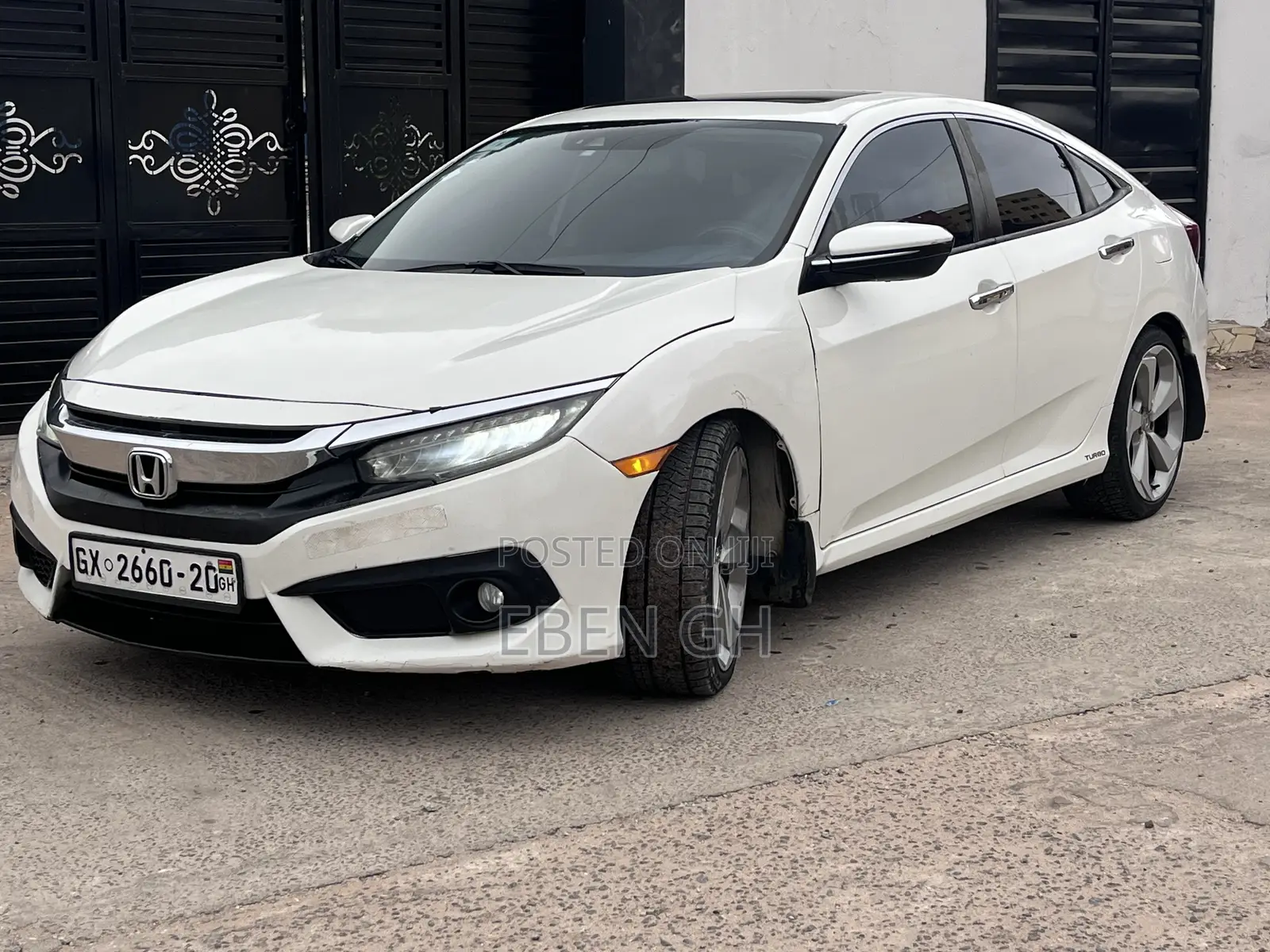 Honda Civic Touring 4dr Sedan (1.5L 4cyl) 2017 White