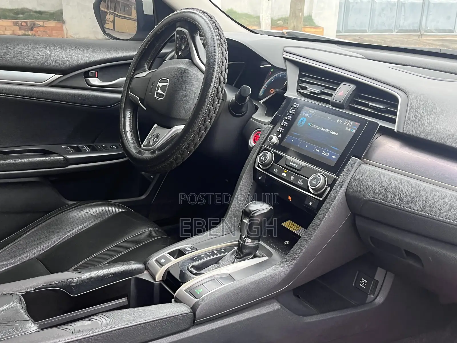 Honda Civic Touring 4dr Sedan (1.5L 4cyl) 2017 White