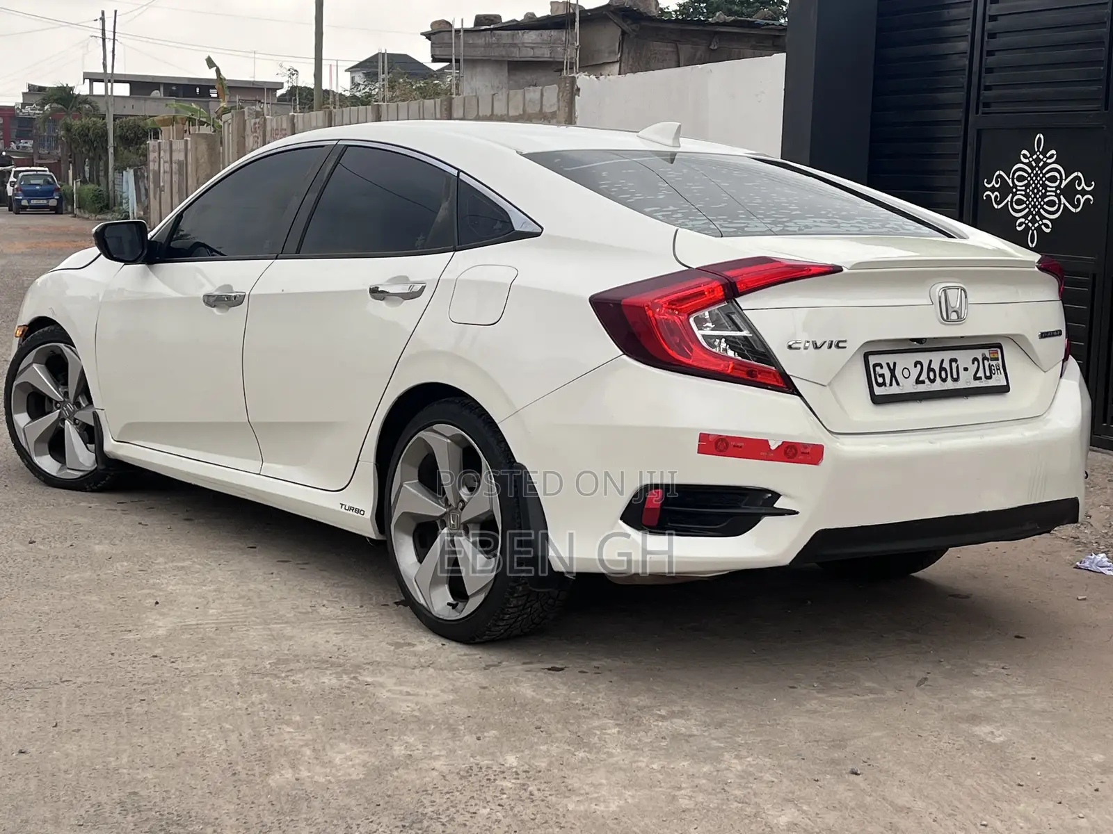 Honda Civic Touring 4dr Sedan (1.5L 4cyl) 2017 White