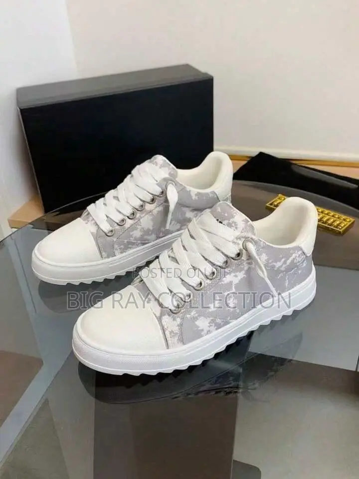 Solid Numeris Sneakers