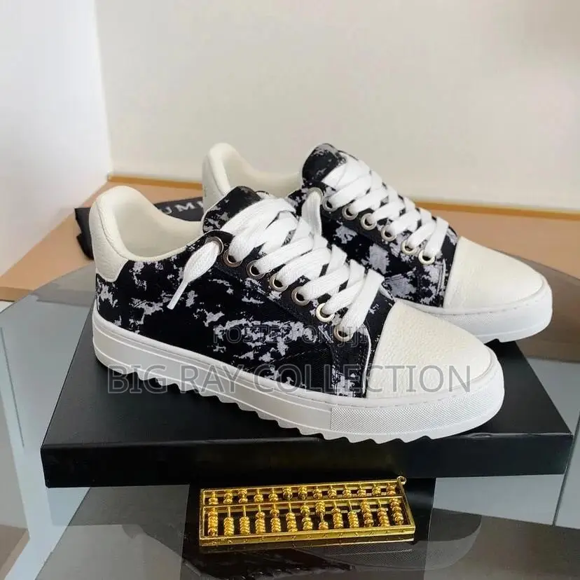Solid Numeris Sneakers